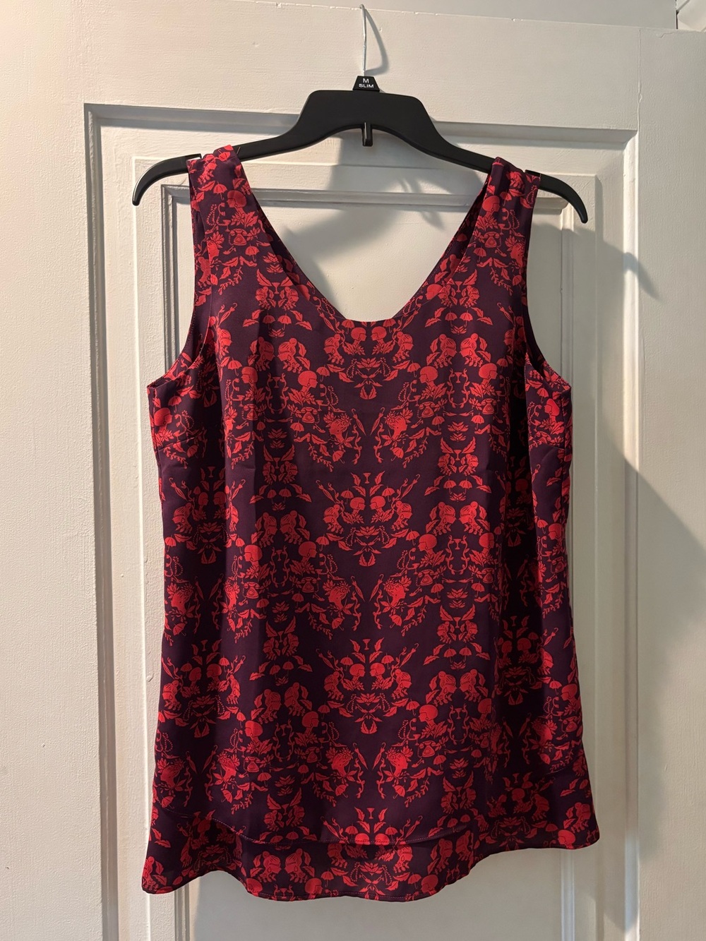 Women’s Sleeveless Red Floral Pattern Tank Top